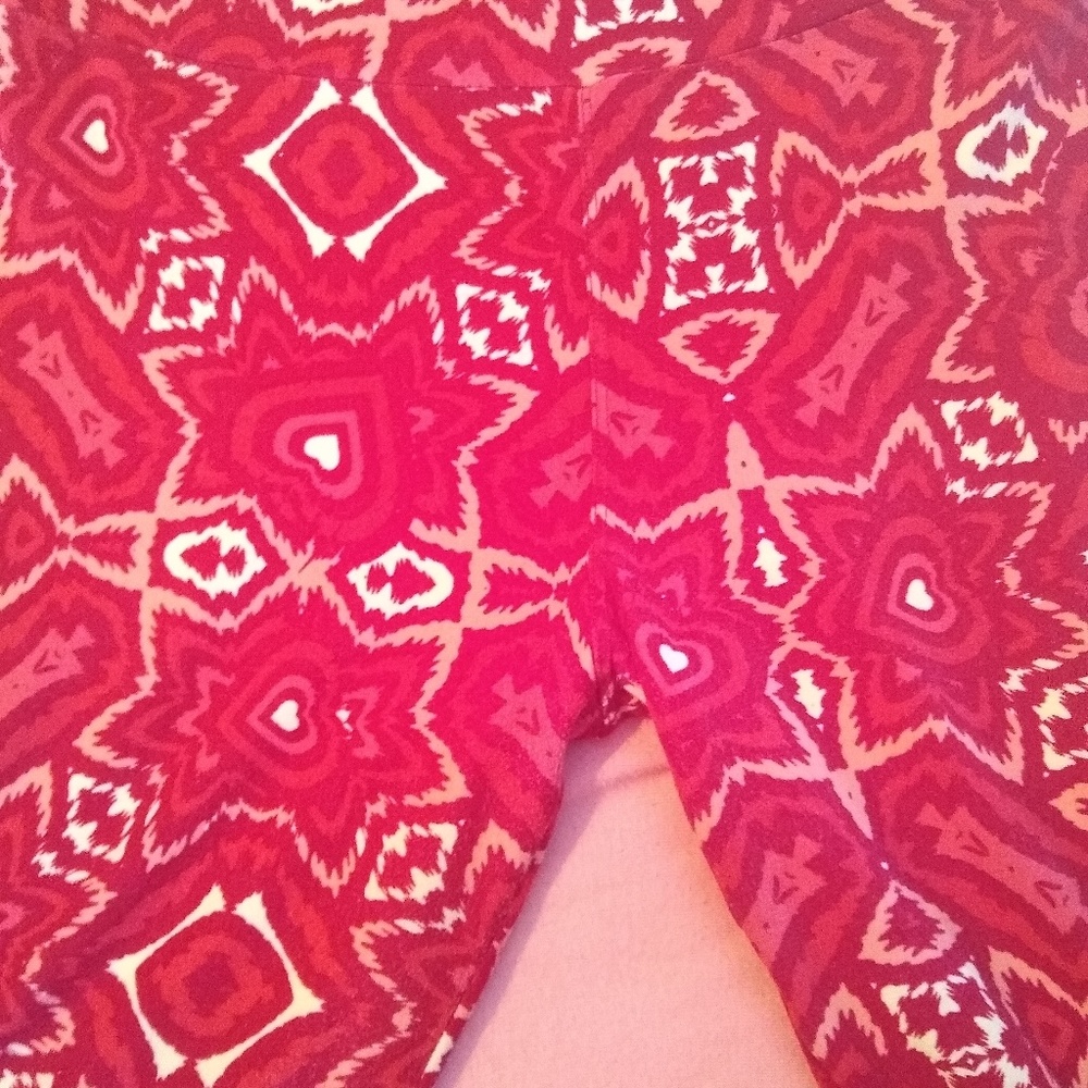 Lularoe OS Hearts Leggings